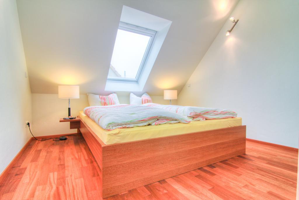 Holzheim  Jungingers Aparthotel חדר תמונה