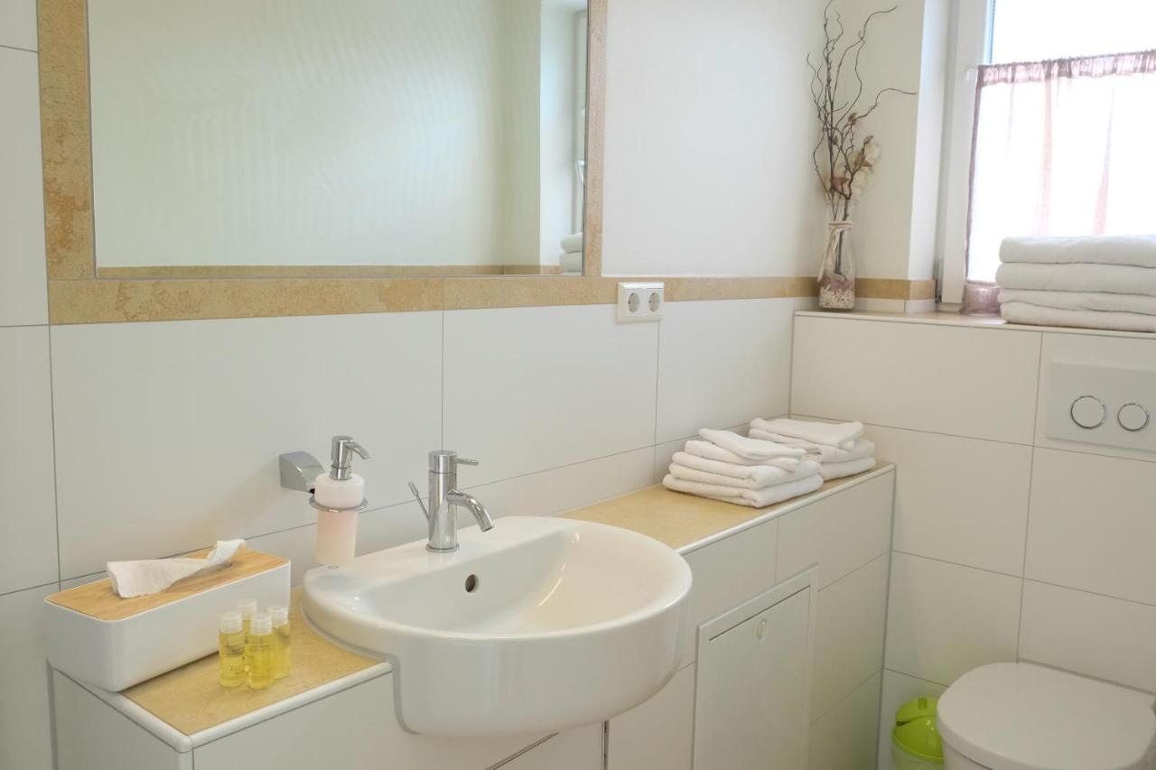 Holzheim  Jungingers Aparthotel מראה חיצוני תמונה
