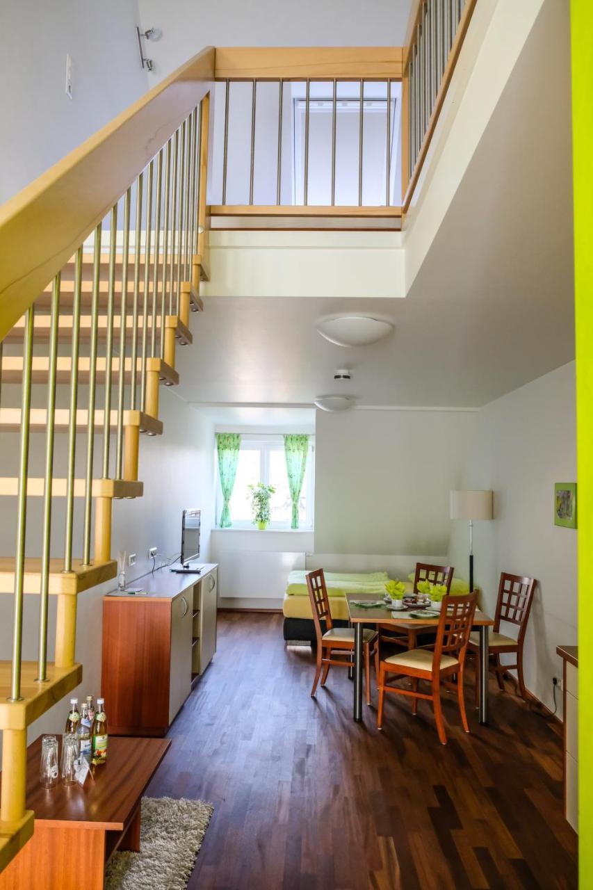 Holzheim  Jungingers Aparthotel מראה חיצוני תמונה